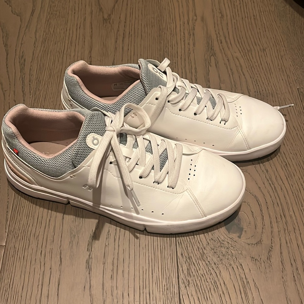 On Runnin Walking Shoe Size 10 W